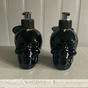 NWT 2 Black Skull 💀 Shaped -Blackberry Sage Scented Maison De Base Hand Soaps